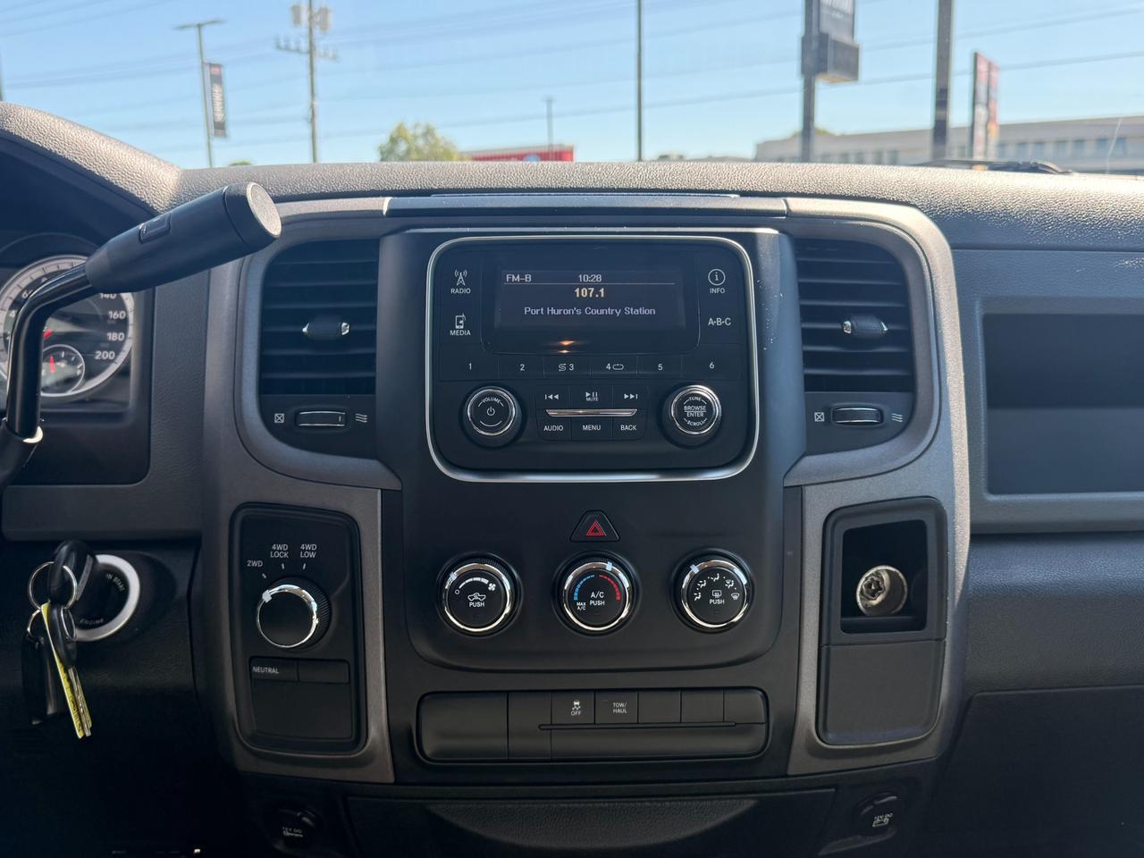 2013 RAM 1500 ST Photo