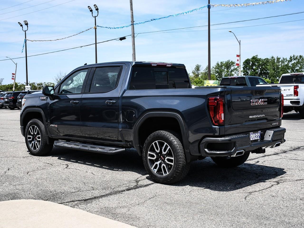 2022 GMC Sierra 1500 Limited AT4 Photo