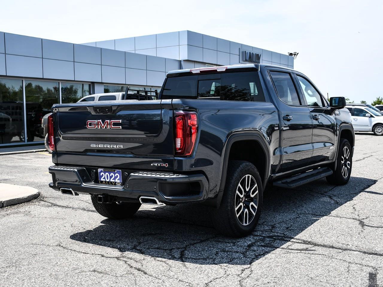 2022 GMC Sierra 1500 Limited AT4 Photo