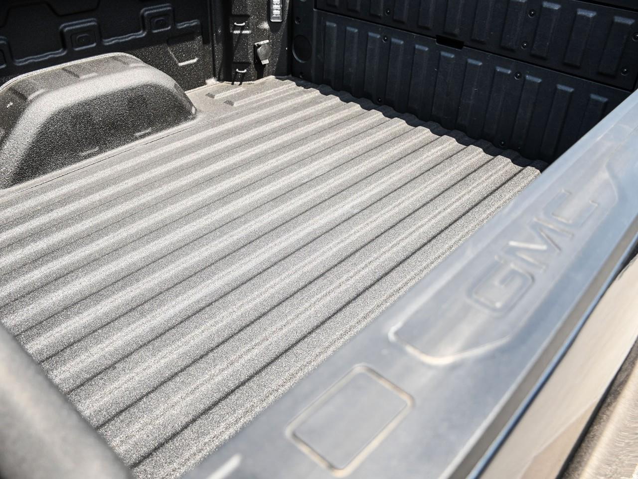 2022 GMC Sierra 1500 Limited AT4 Photo