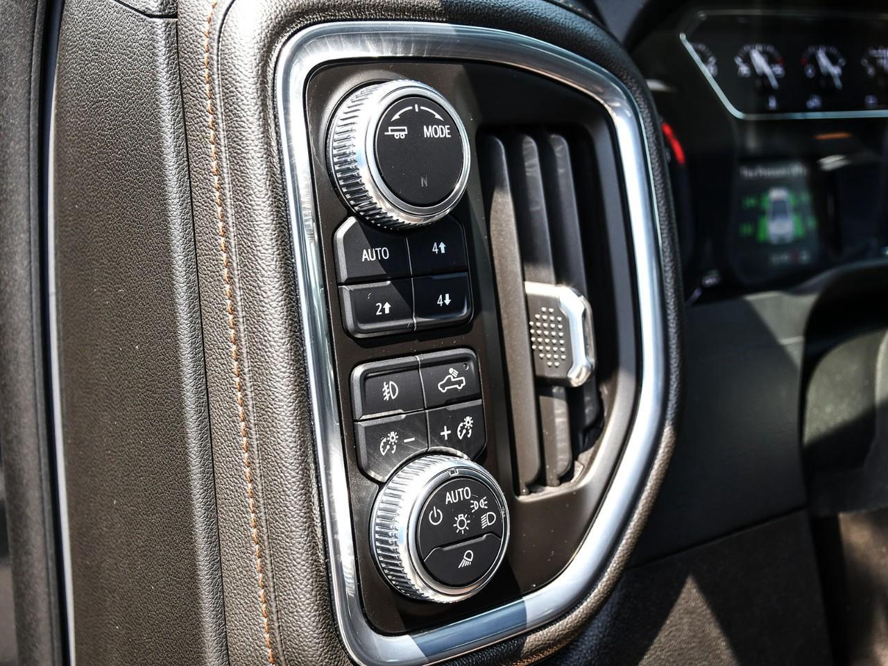 2022 GMC Sierra 1500 Limited AT4 Photo