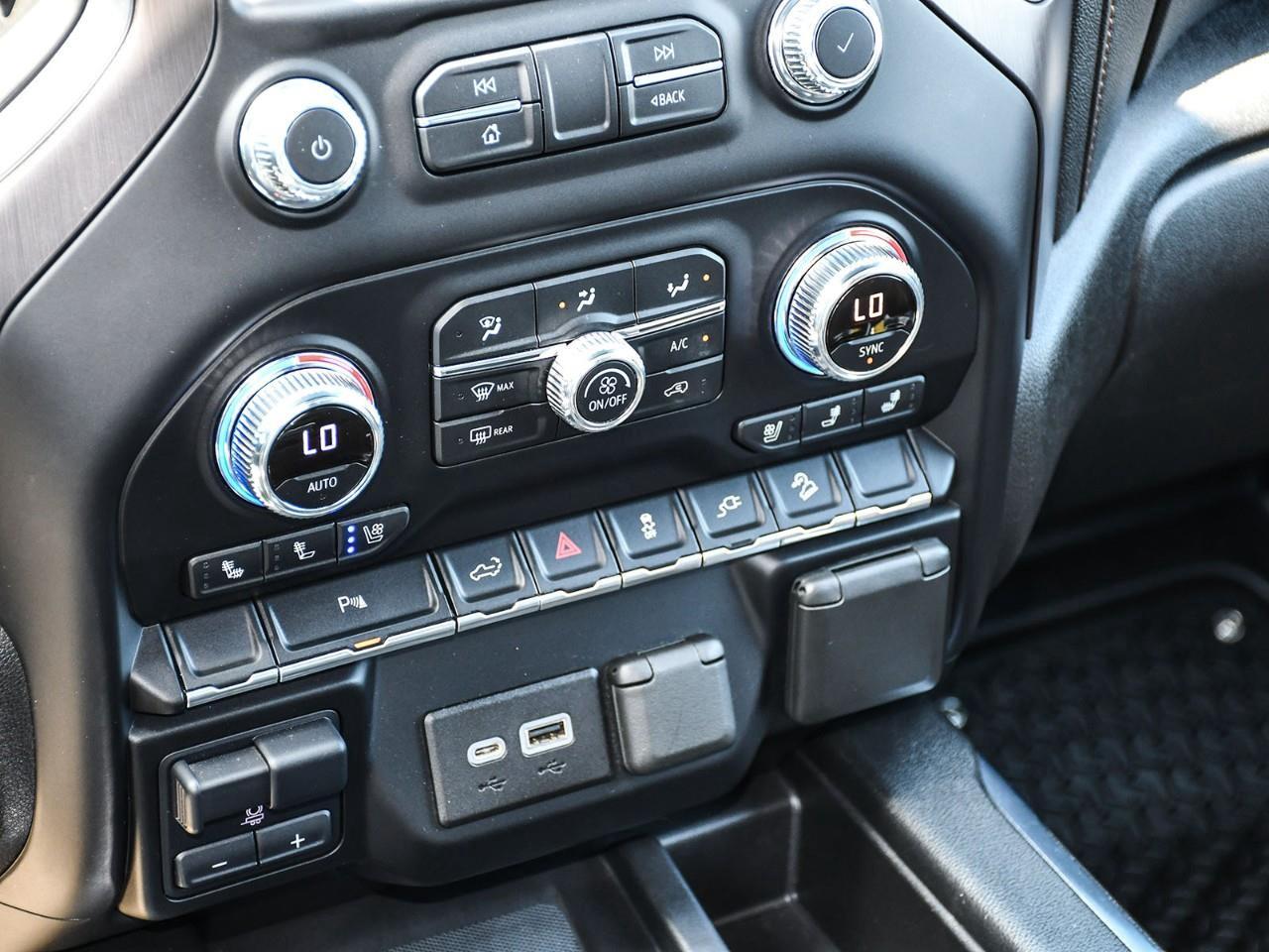 2022 GMC Sierra 1500 Limited AT4 Photo