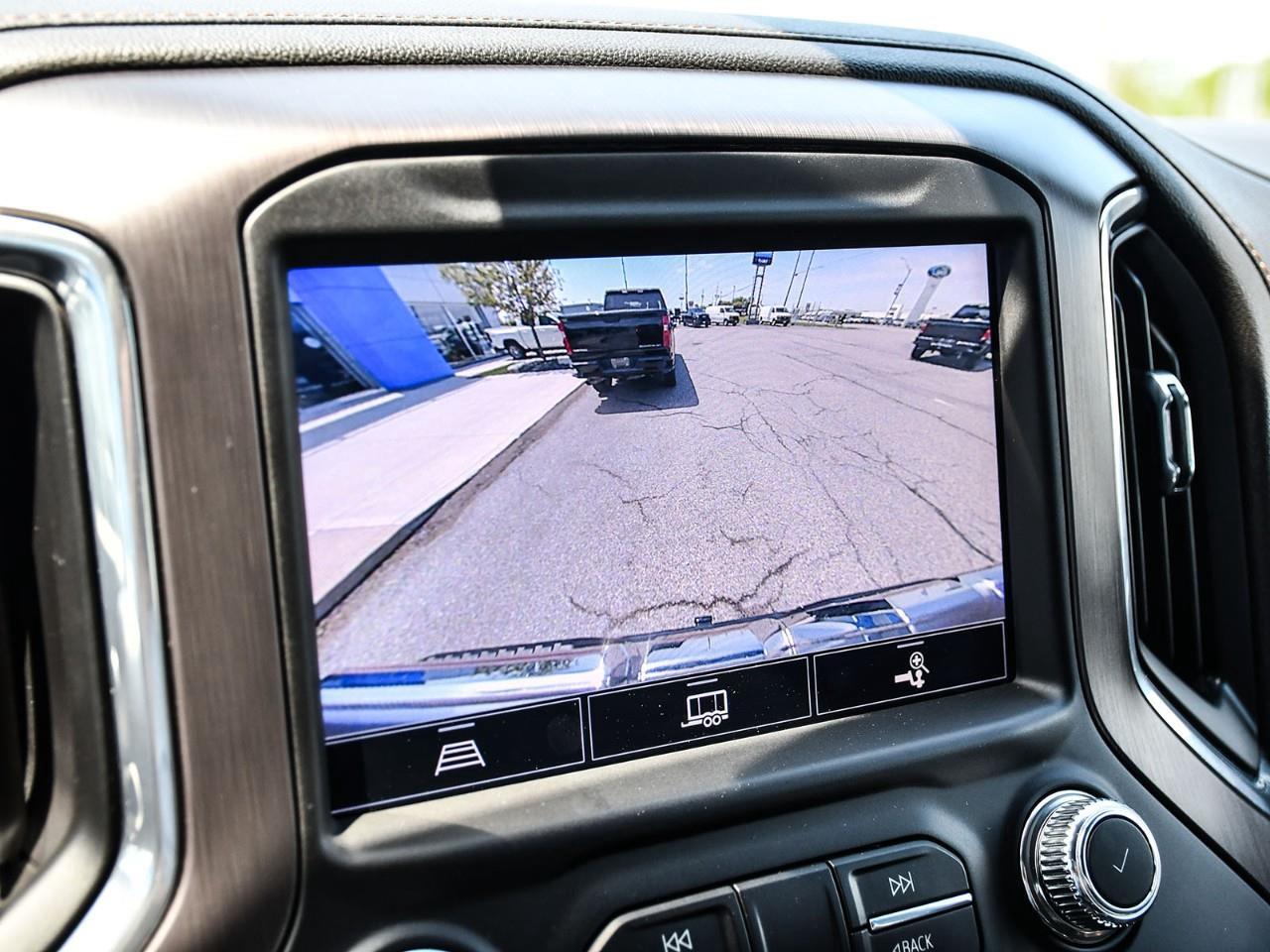 2022 GMC Sierra 1500 Limited AT4 Photo