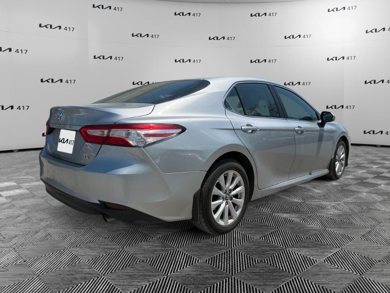 2020 Toyota Camry LE Auto Photo4