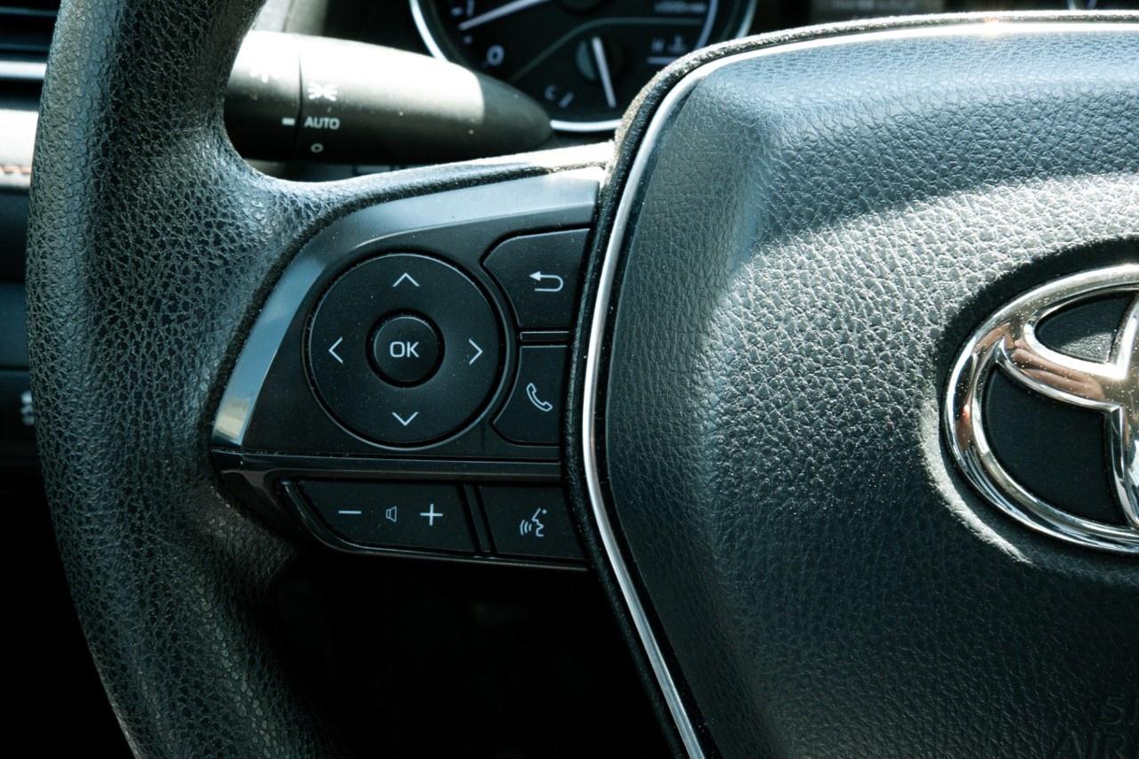 2020 Toyota Camry LE Auto Photo