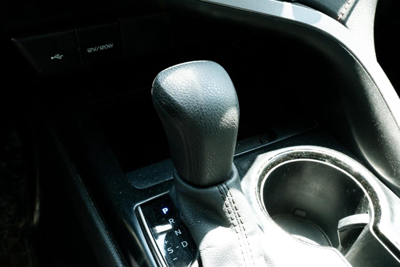 2020 Toyota Camry LE Auto Photo