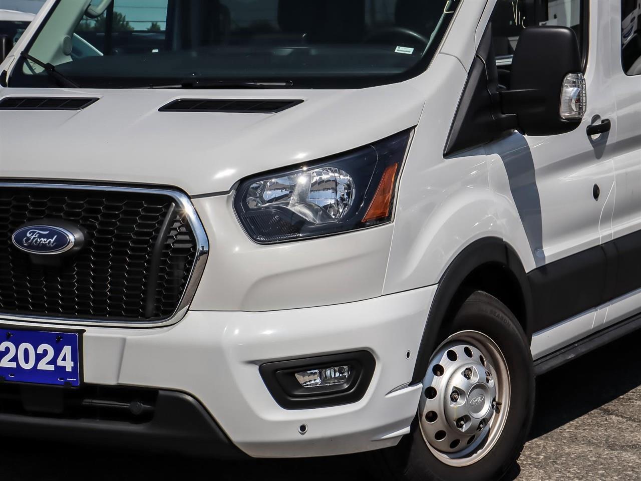 2024 Ford Transit 350 XLT 15 Passenger | AWD | Low KM | Photo