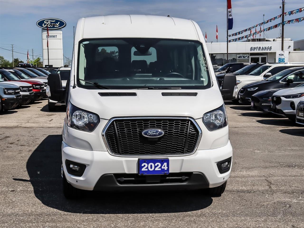 2024 Ford Transit 350 XLT 15 Passenger | AWD | Low KM | Photo