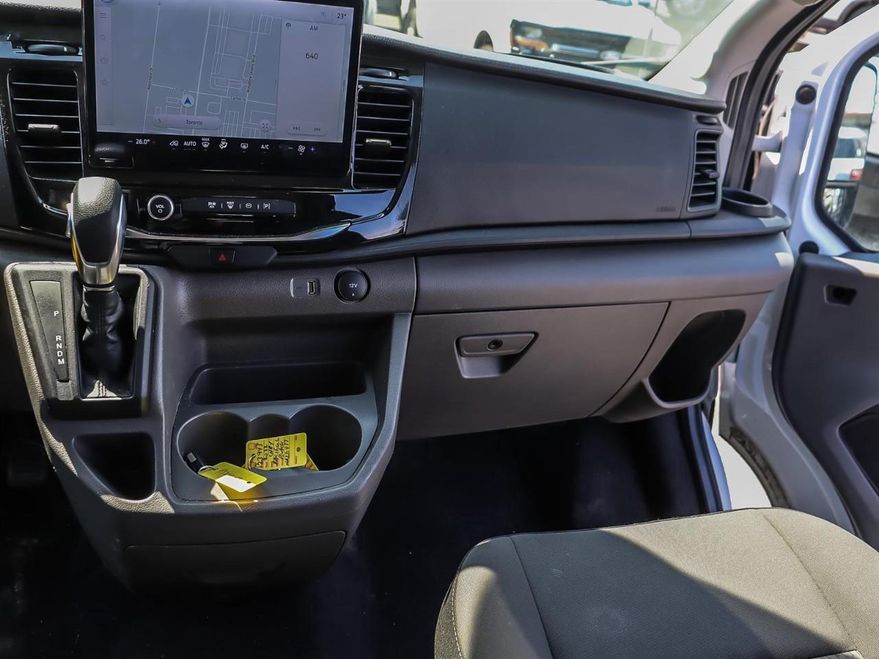 2024 Ford Transit 350 XLT 15 Passenger | AWD | Low KM | Photo
