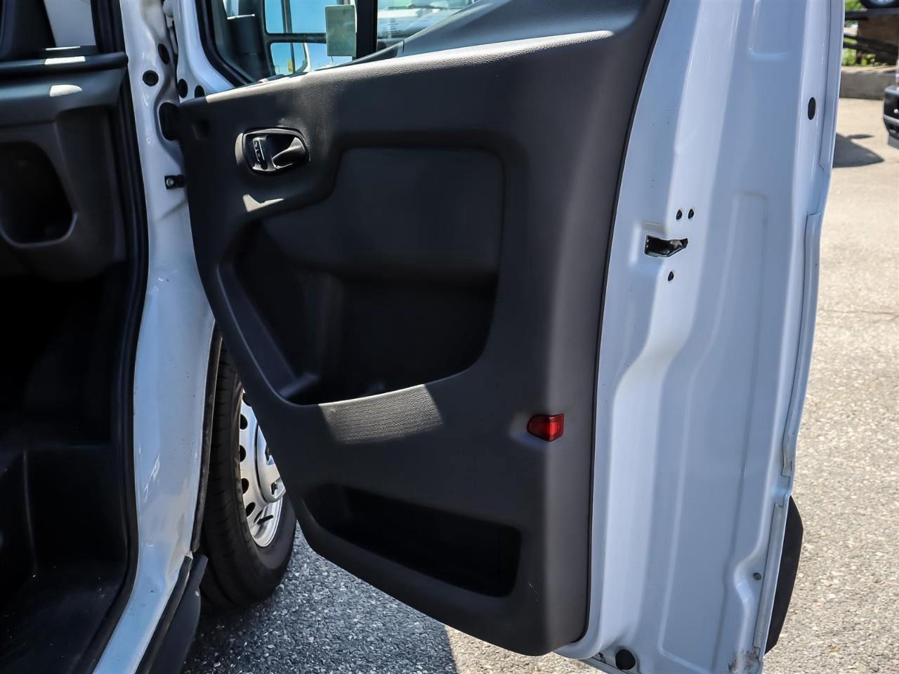 2024 Ford Transit 350 XLT 15 Passenger | AWD | Low KM | Photo
