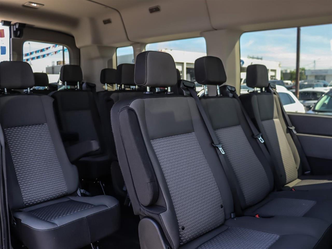 2024 Ford Transit 350 XLT 15 Passenger | AWD | Low KM | Photo