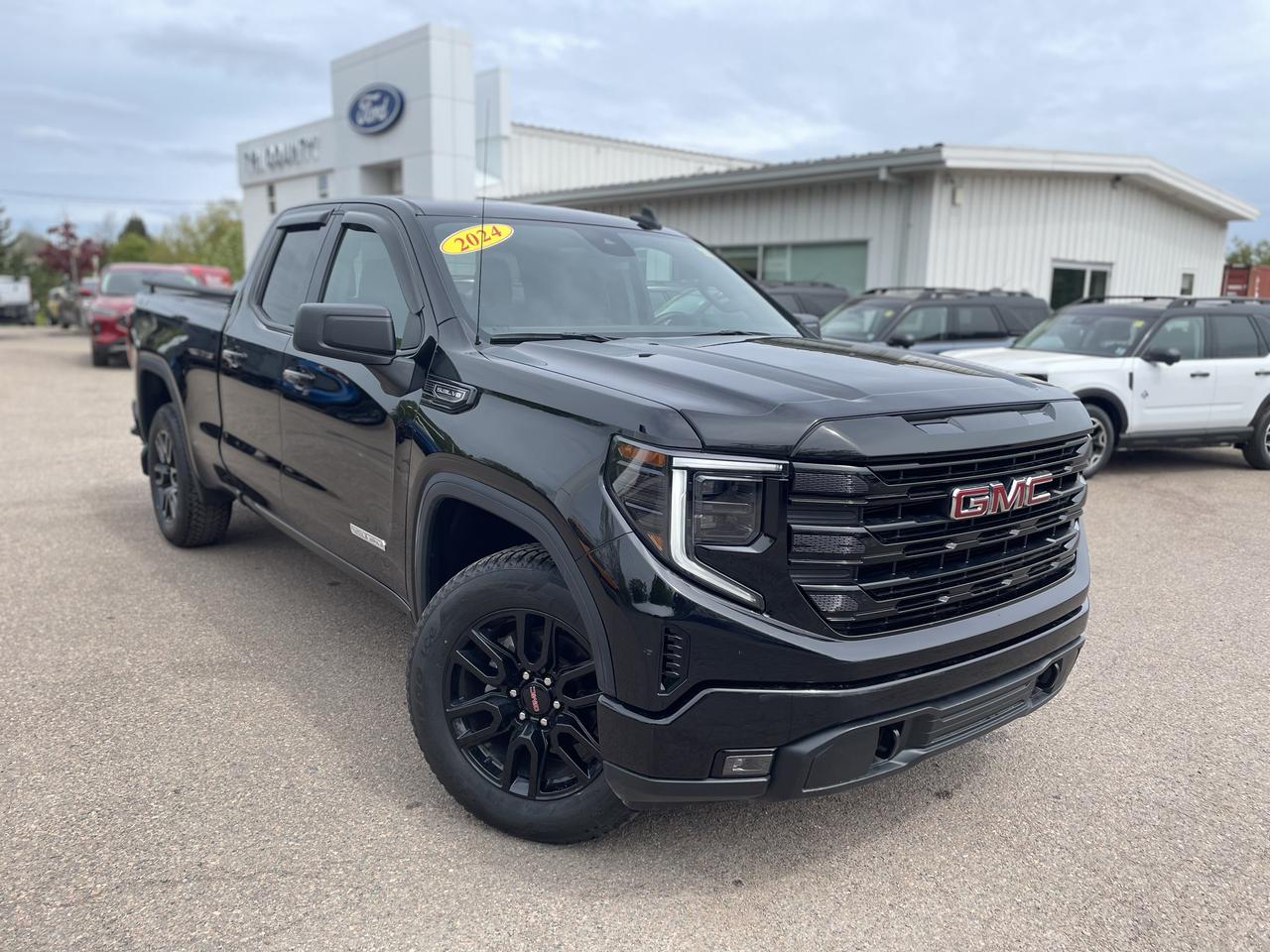 2024 GMC Sierra 1500 ELEVATION
