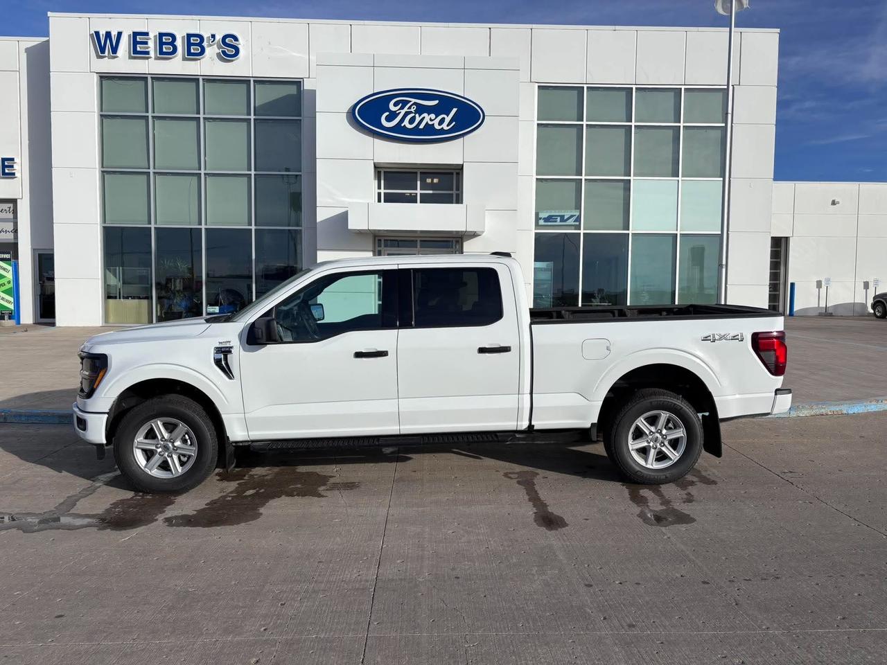 2026 Ford F-150 XLT 4WD SuperCrew 6.5' Box Photo4