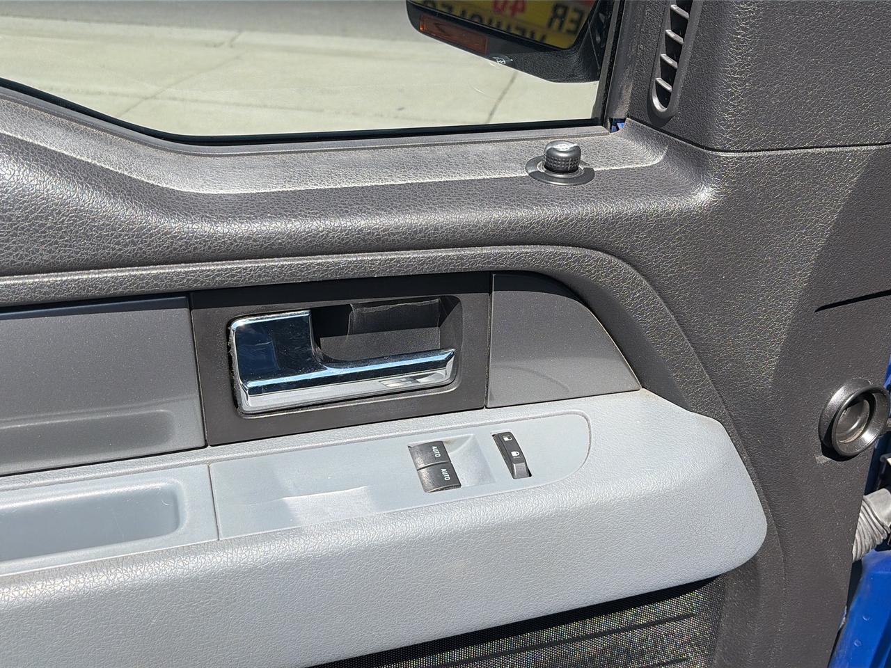 2012 Ford F-150 XLT 2WD Reg Cab 126 Photo