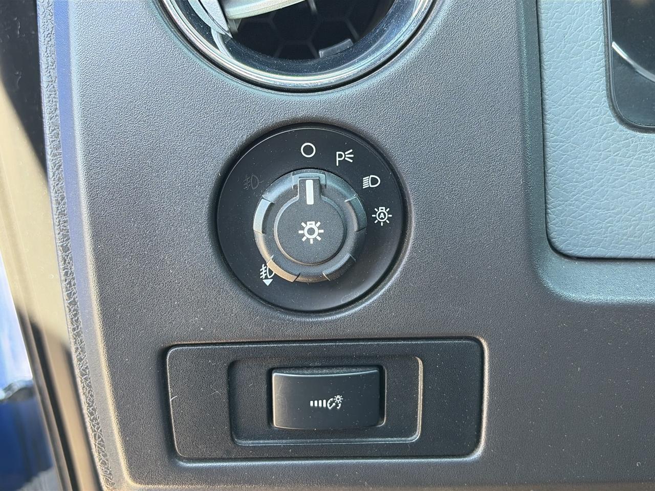 2012 Ford F-150 XLT 2WD Reg Cab 126 Photo