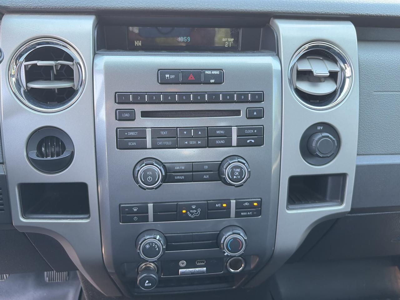 2012 Ford F-150 XLT 2WD Reg Cab 126 Photo