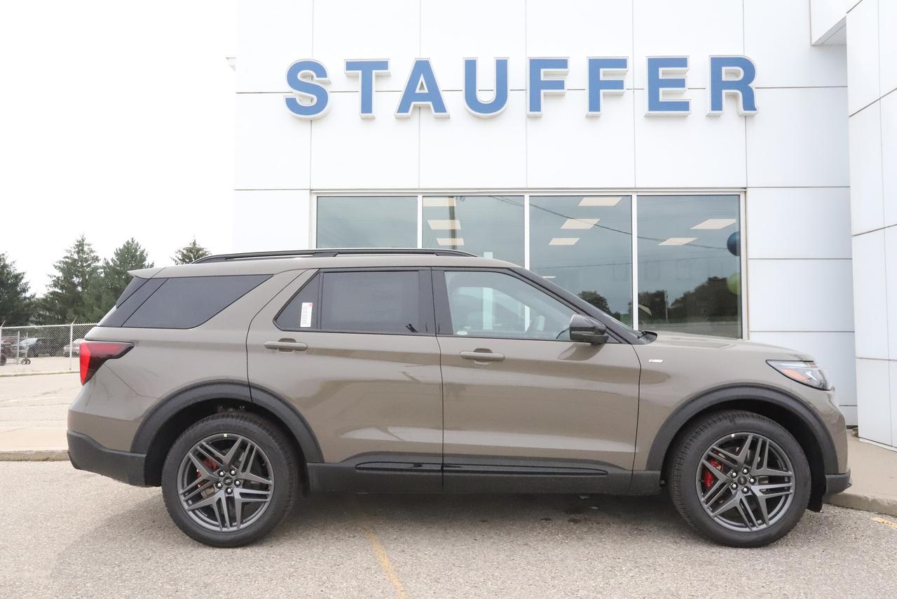 2026 Ford Explorer ST-Line 4WD Photo2
