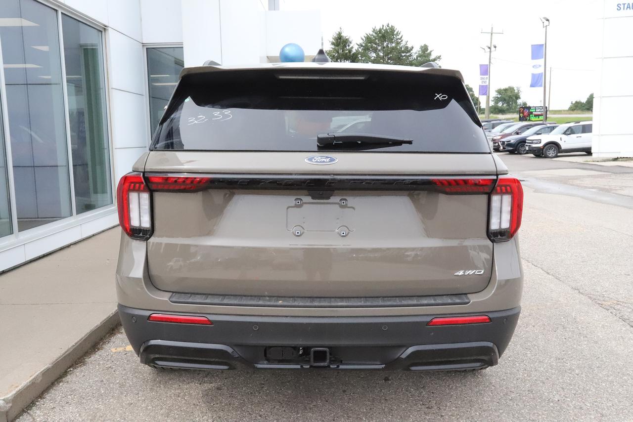 2026 Ford Explorer ST-Line 4WD Photo4