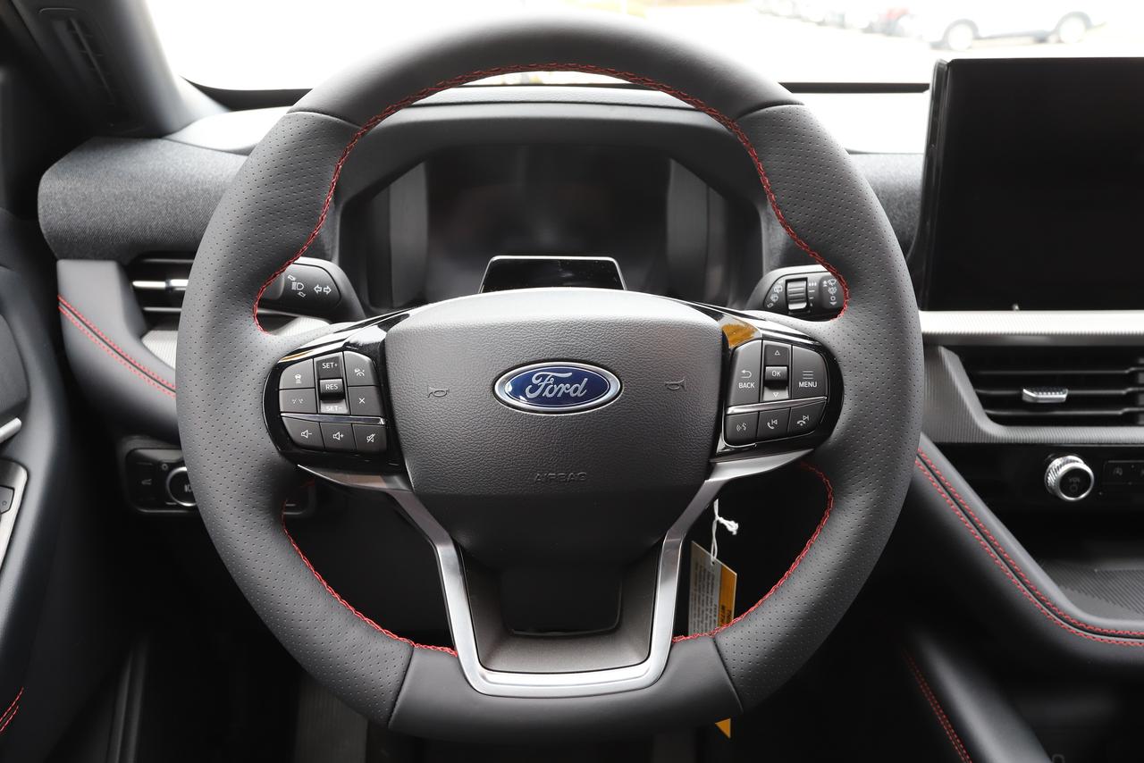 2026 Ford Explorer ST-Line 4WD Photo