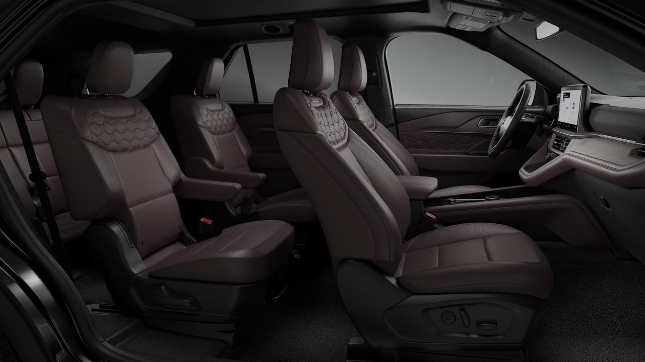 2026 Ford Explorer Platinum Photo5