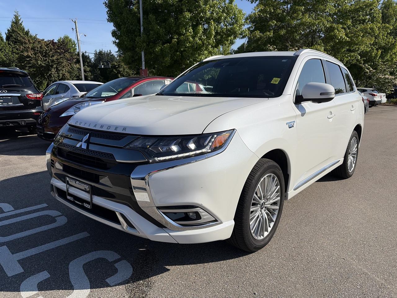 Used 2022 Mitsubishi Outlander Phev SE S-AWC HYBRID for sale in Surrey, BC