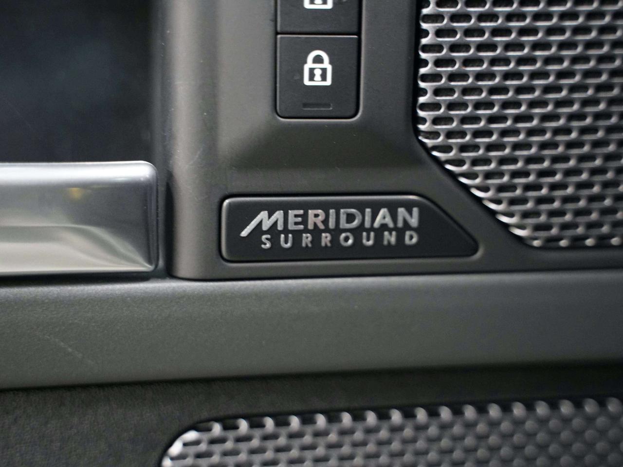 2023 Land Rover Defender X-DYNAMIC | 90 | MERIDIAN | PANO Photo