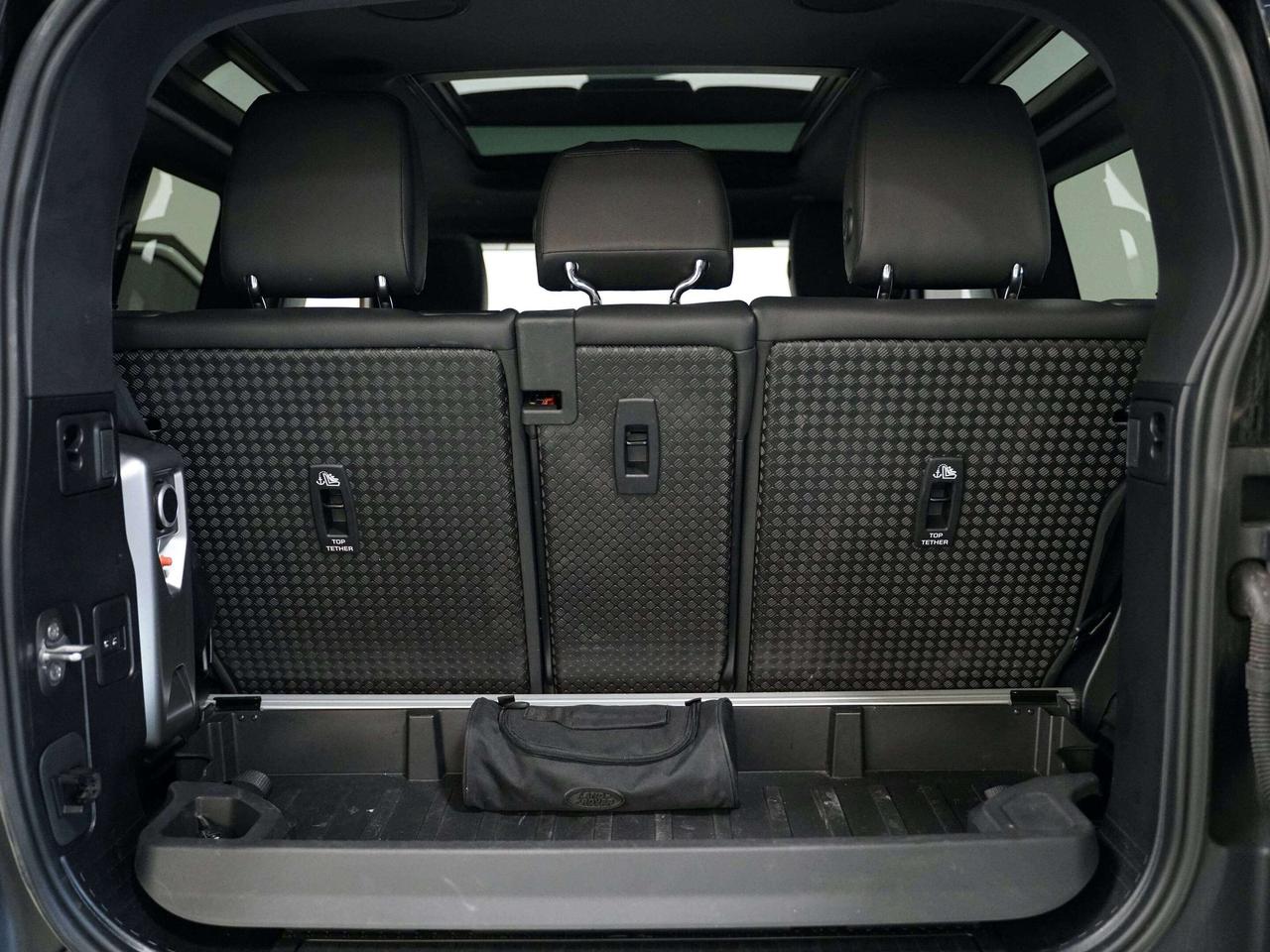 2023 Land Rover Defender X-DYNAMIC | 90 | MERIDIAN | PANO Photo