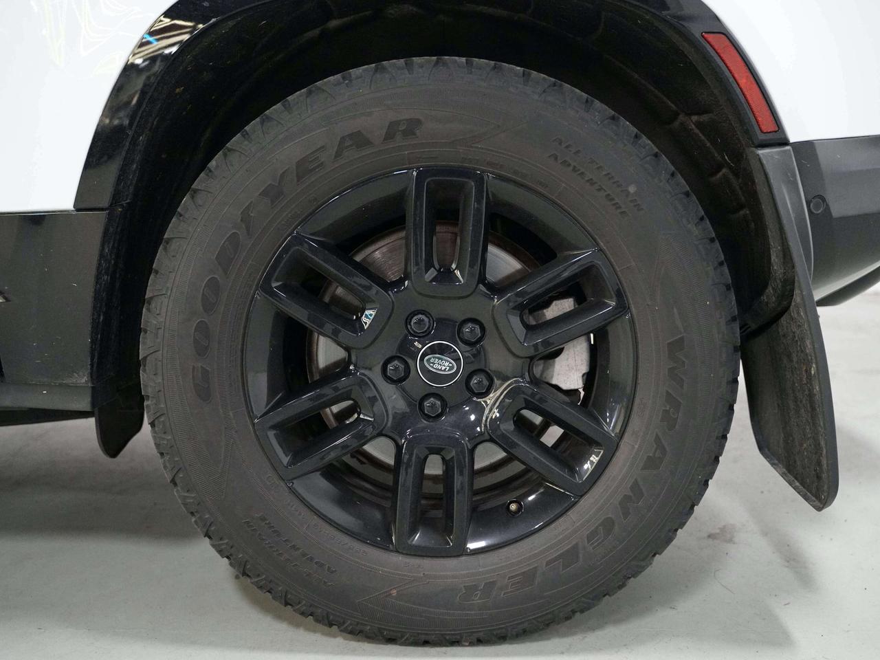 2023 Land Rover Defender X-DYNAMIC | 90 | MERIDIAN | PANO Photo