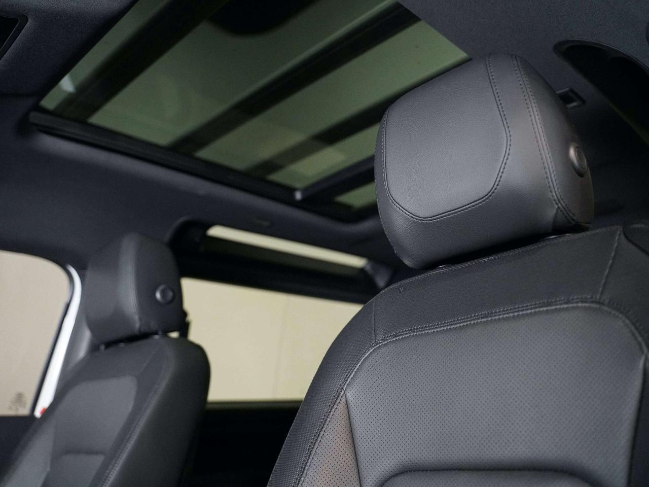 2023 Land Rover Defender X-DYNAMIC | 90 | MERIDIAN | PANO Photo