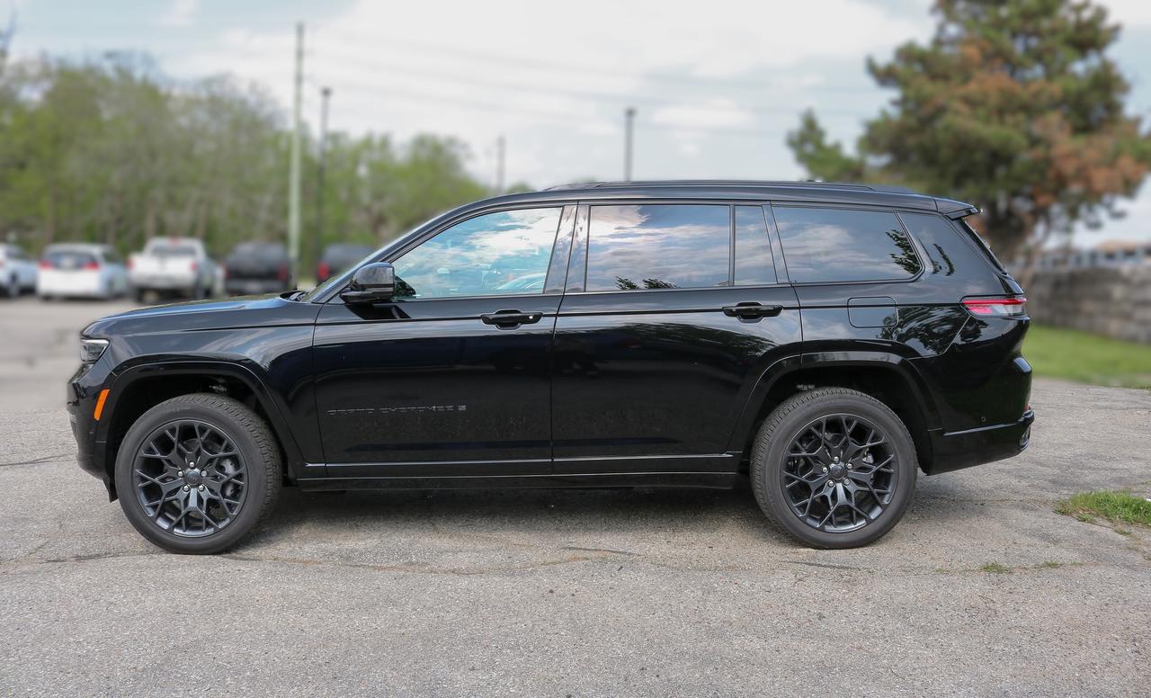 2025 Jeep Grand Cherokee L Summit Reserve 4x4 | SELF DRIVE | MASSAGE SEATS | Photo