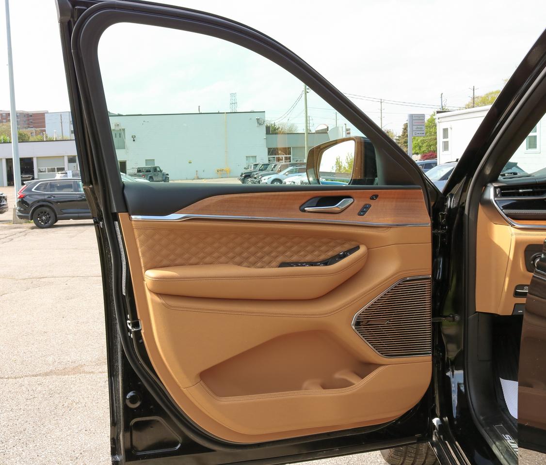 2025 Jeep Grand Cherokee L Summit Reserve 4x4 | SELF DRIVE | MASSAGE SEATS | Photo