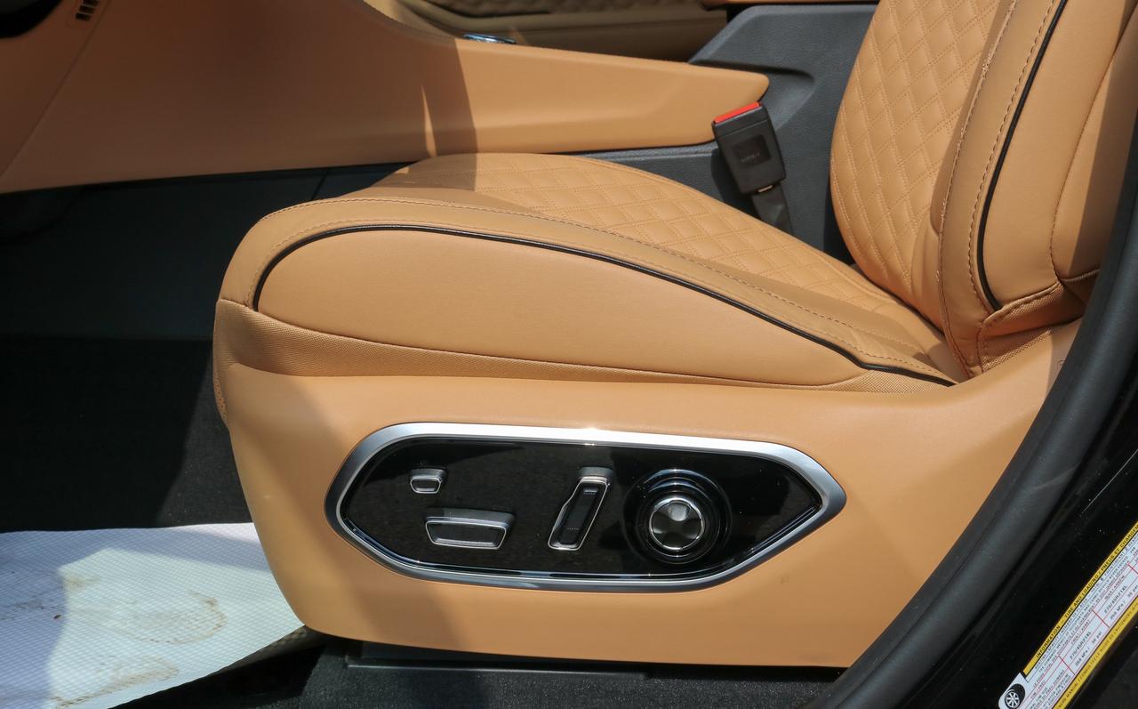 2025 Jeep Grand Cherokee L Summit Reserve 4x4 | SELF DRIVE | MASSAGE SEATS | Photo