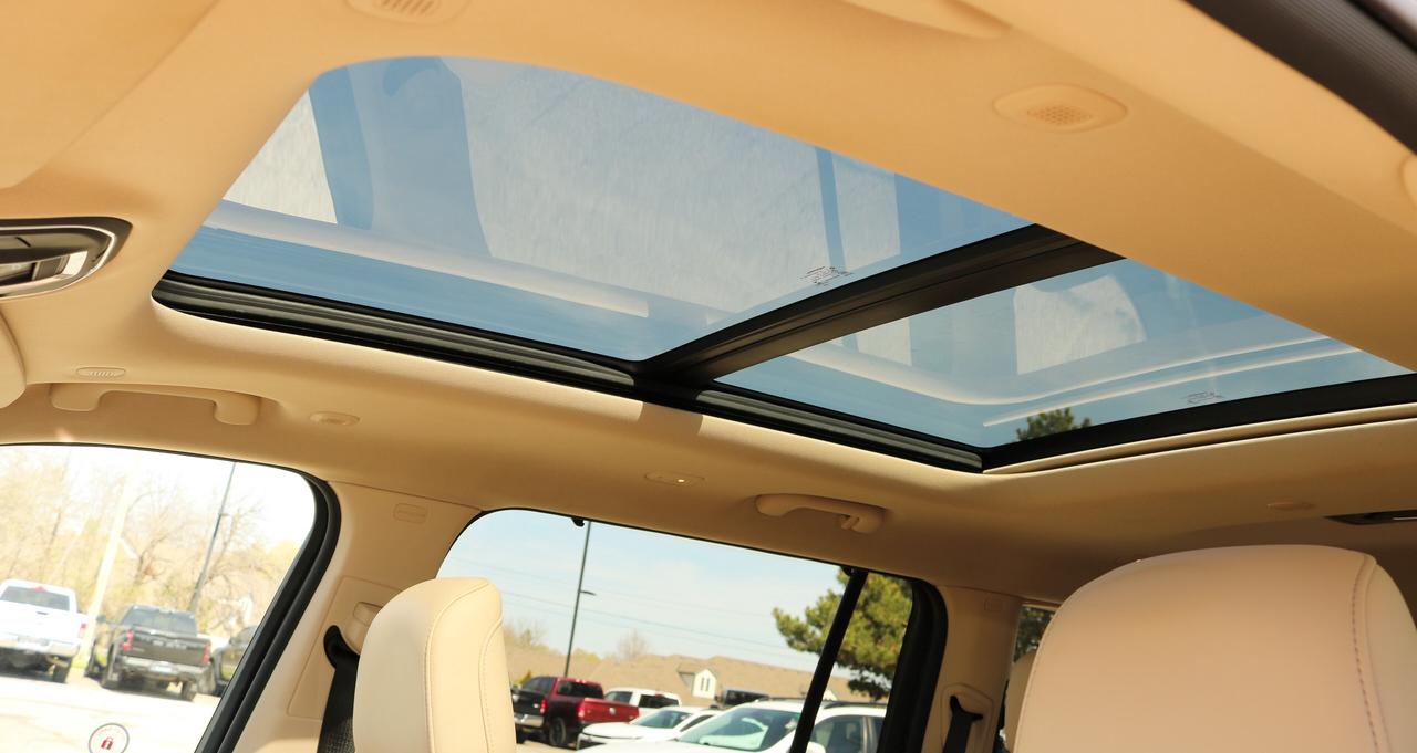 2025 Jeep Grand Cherokee L Summit Reserve 4x4 | SELF DRIVE | MASSAGE SEATS | Photo