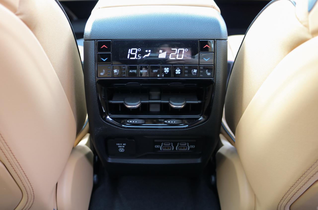 2025 Jeep Grand Cherokee L Summit Reserve 4x4 | SELF DRIVE | MASSAGE SEATS | Photo