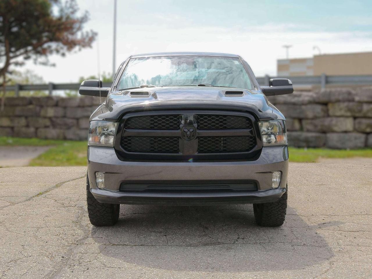 2023 RAM 1500 Classic Express 4x4 Crew Cab 5'7  Box | REMOTE START | Photo