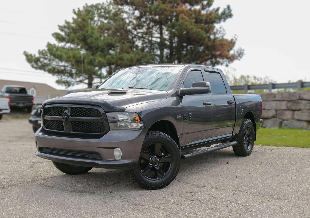 2023 RAM 1500 Classic Express 4x4 Crew Cab 5'7  Box | REMOTE START | Photo