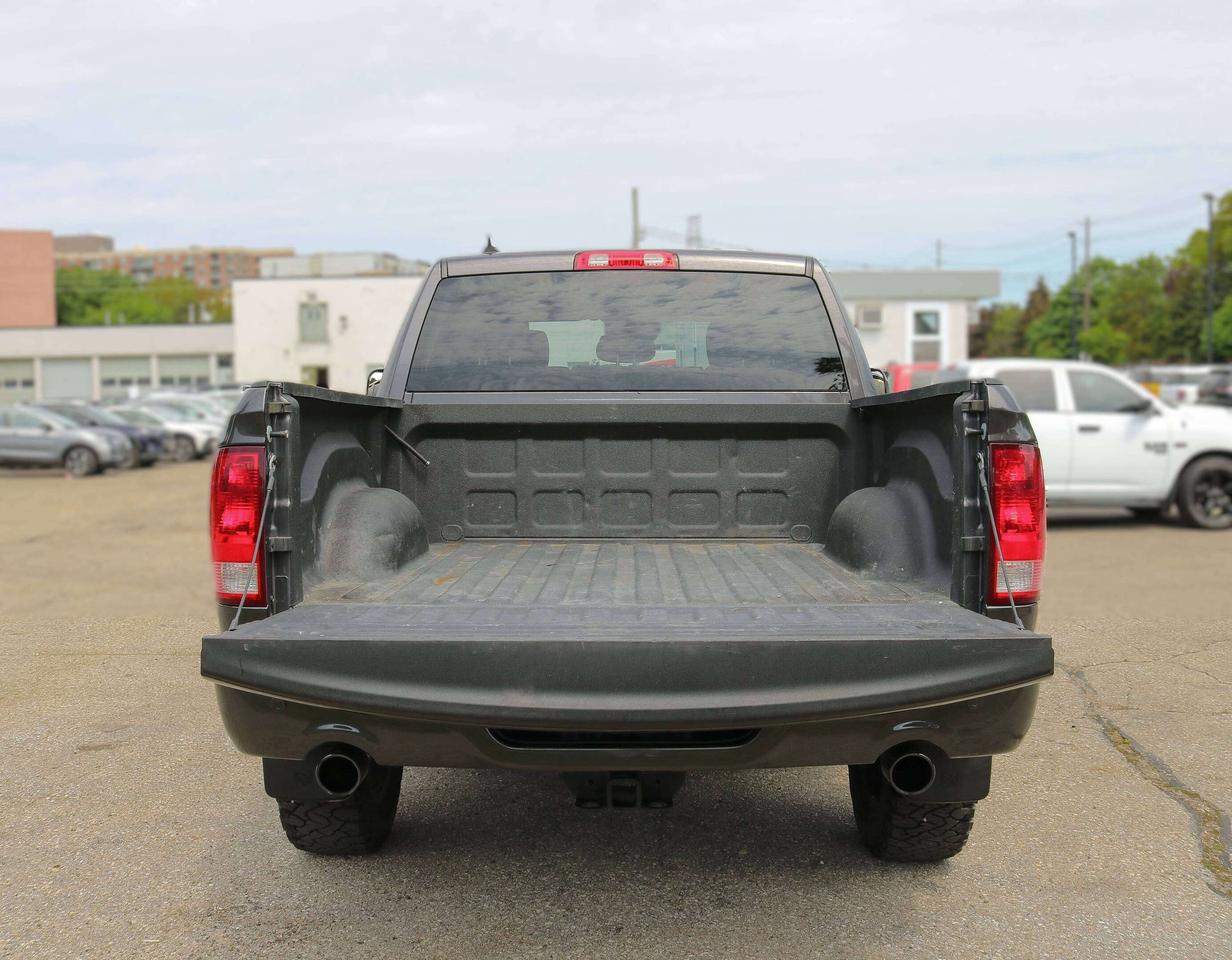 2023 RAM 1500 Classic Express 4x4 Crew Cab 5'7  Box | REMOTE START | Photo