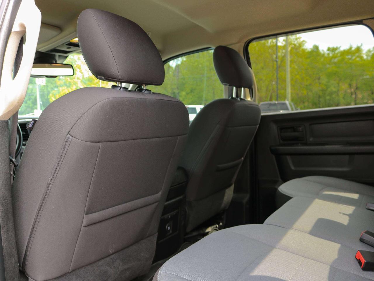 2023 RAM 1500 Classic Express 4x4 Crew Cab 5'7  Box | REMOTE START | Photo