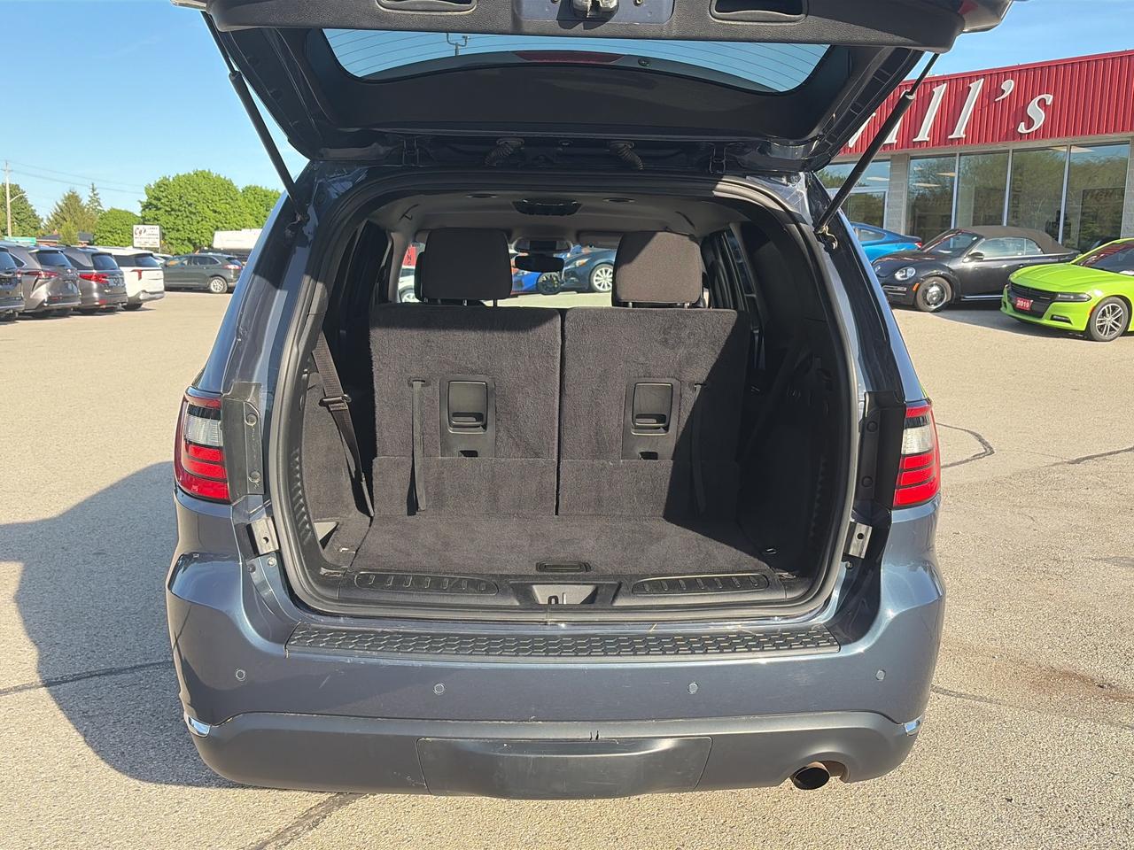 2020 Dodge Durango SXT, CLEAN CARFAX, POWER SEATS, BACK UP CAMERA! Photo