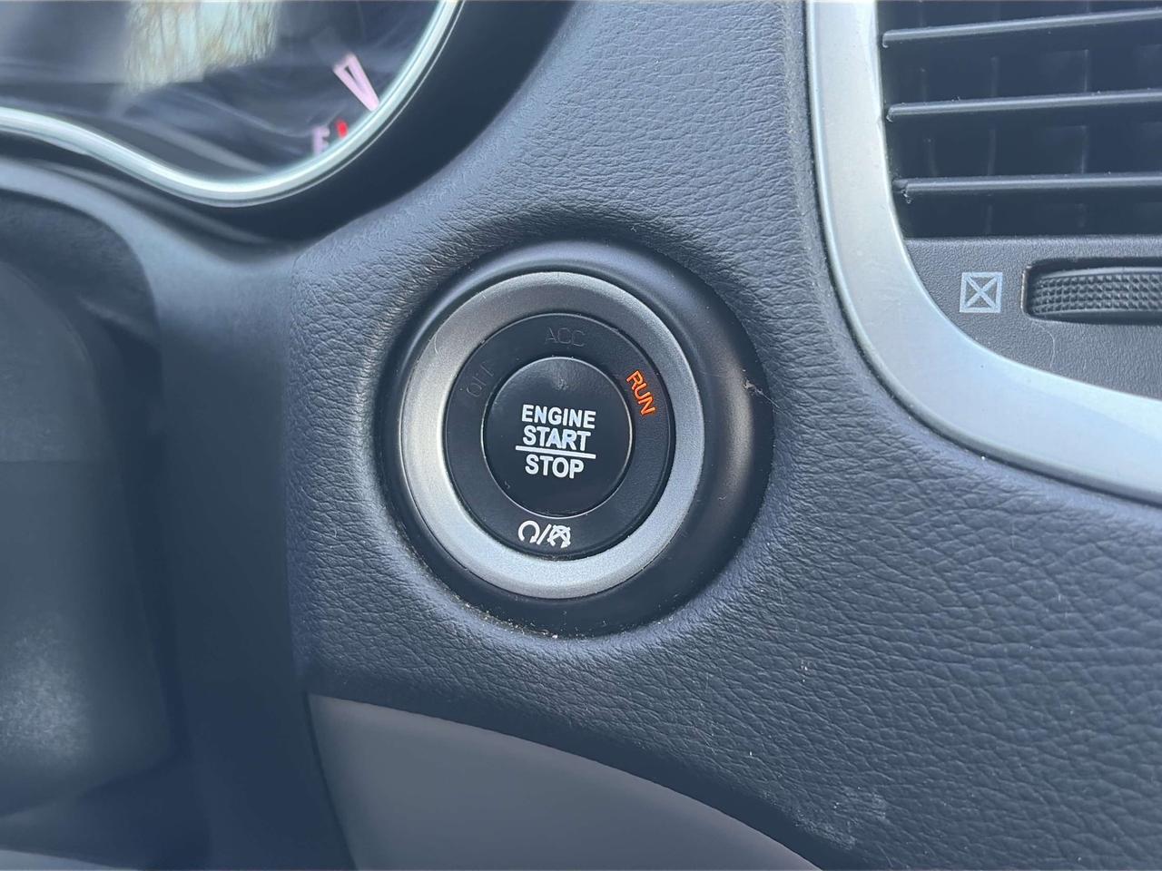 2020 Dodge Durango SXT, CLEAN CARFAX, POWER SEATS, BACK UP CAMERA! - Photo #20