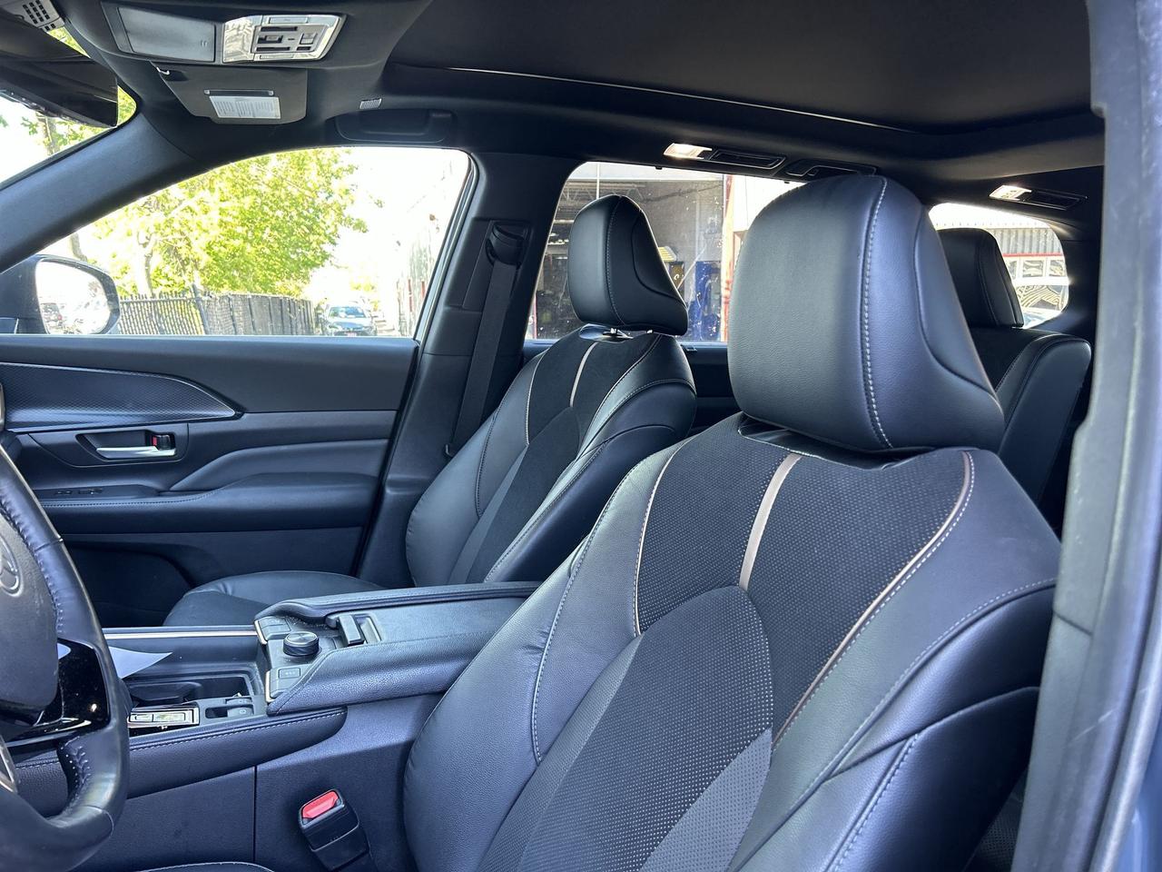 2024 Toyota Grand Highlander PLATINUM MAX HYBRID AWD |7-PASS | LEATHER | ALLOYS Photo