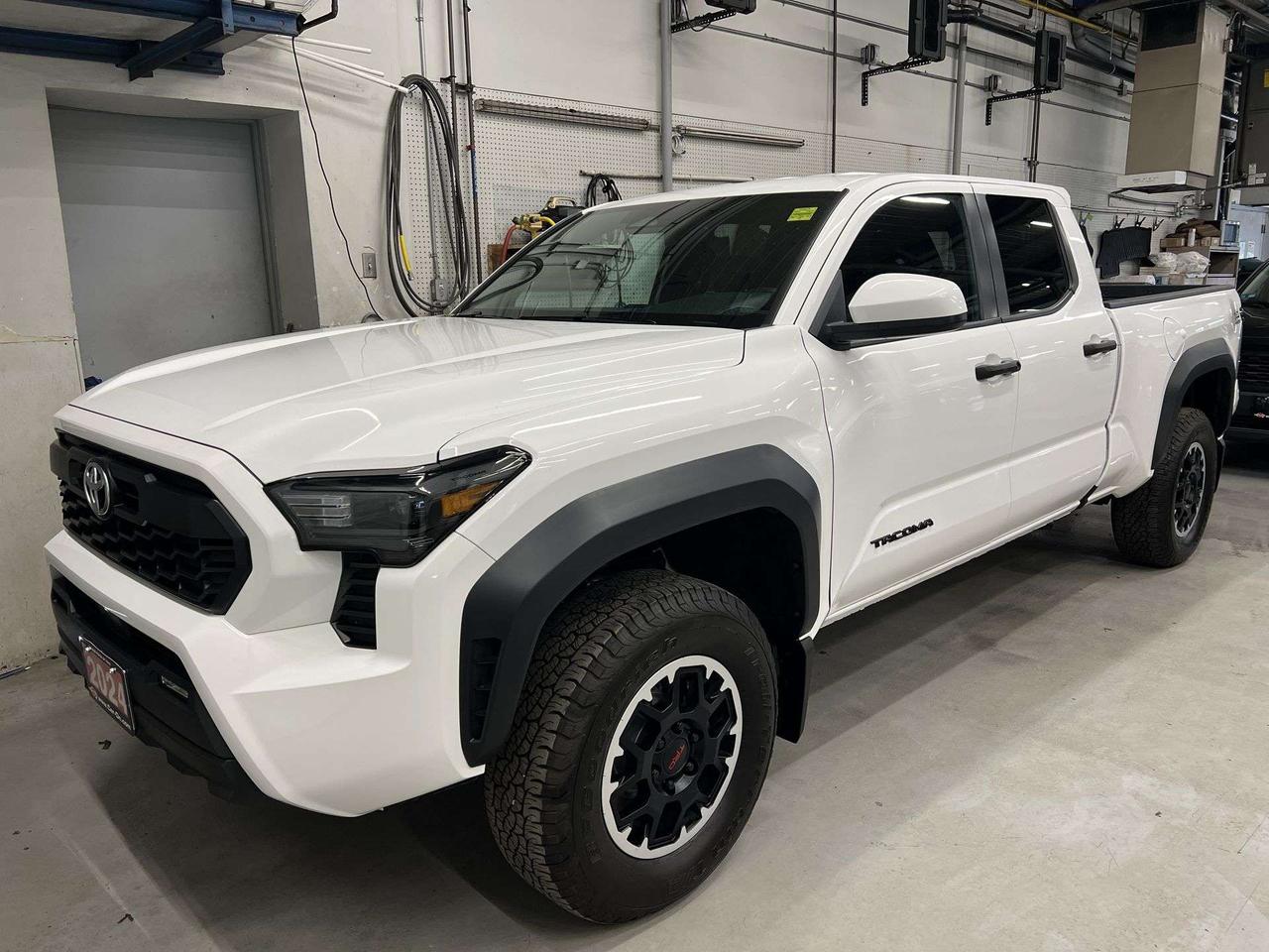 2024 Toyota Tacoma TRD OFF ROAD 4X4 | DBL CAB | HTD SEATS | CARPLAY Photo