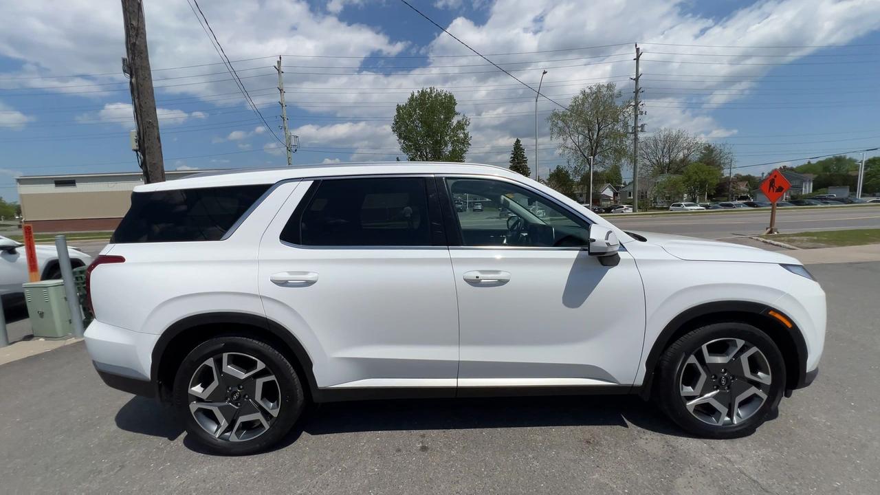 2023 Hyundai PALISADE AWD | 8-PASS | SUNROOF | HTD SEATS | CARPLAY | NAV Photo