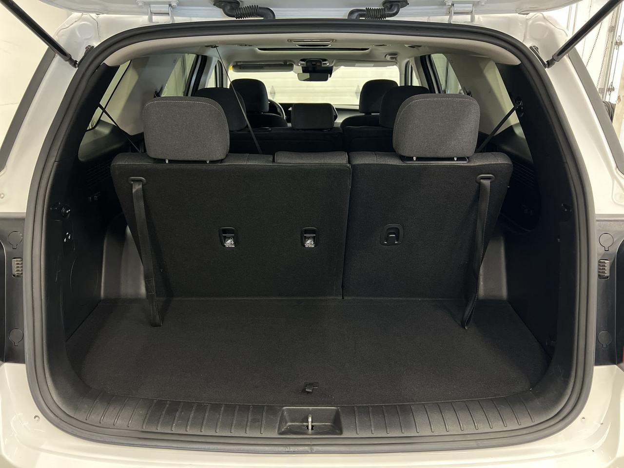 2023 Hyundai PALISADE AWD | 8-PASS | SUNROOF | HTD SEATS | CARPLAY | NAV Photo