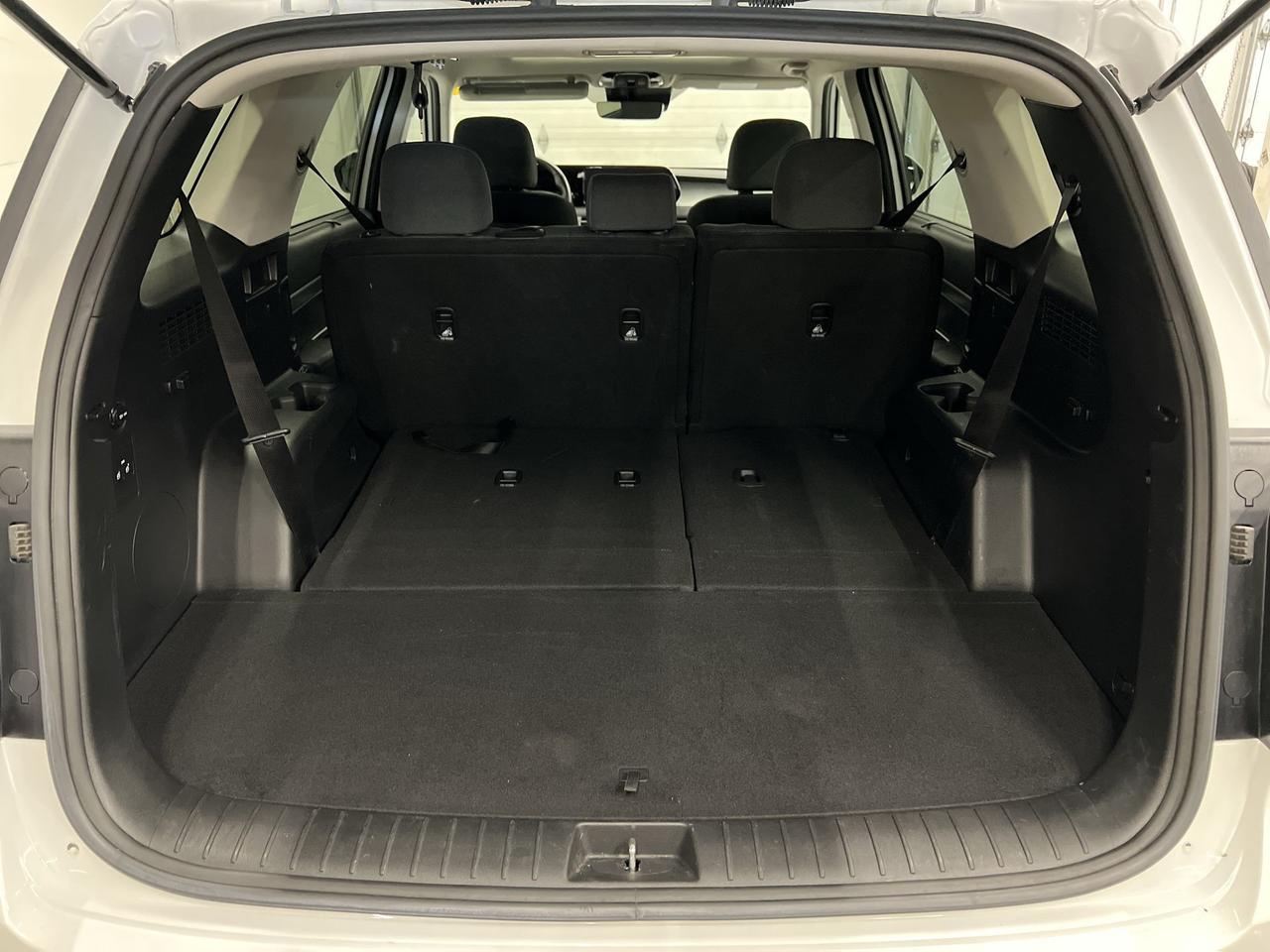 2023 Hyundai PALISADE AWD | 8-PASS | SUNROOF | HTD SEATS | CARPLAY | NAV Photo