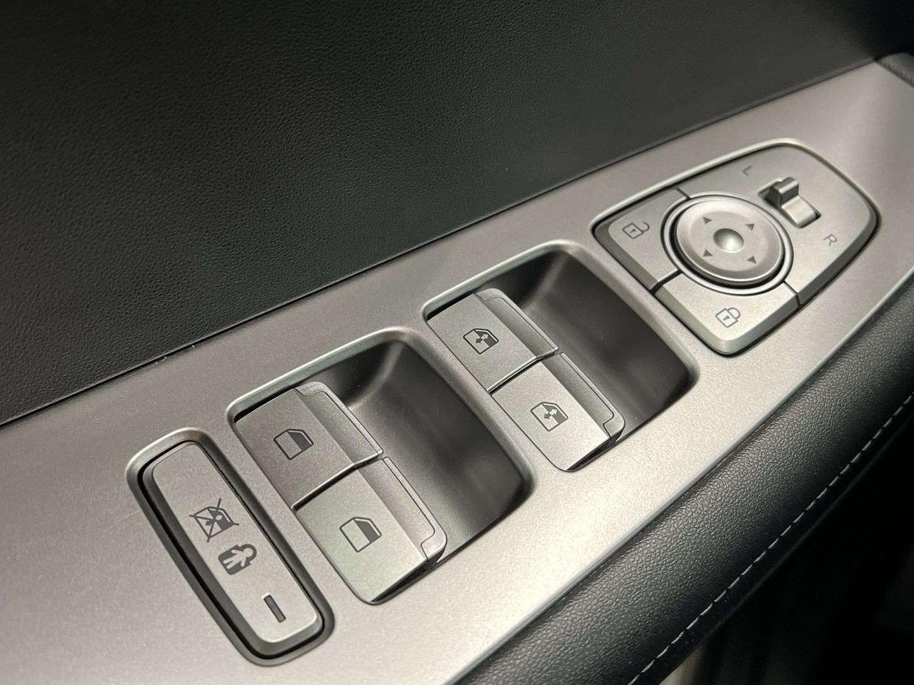 2023 Hyundai PALISADE AWD | 8-PASS | SUNROOF | HTD SEATS | CARPLAY | NAV Photo