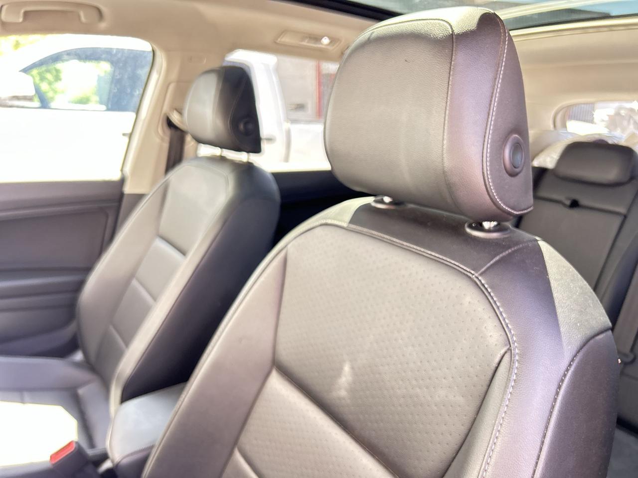 2018 Volkswagen Tiguan COMFORTLINE AWD | LOW KMS! | LEATHER | PANO ROOF Photo