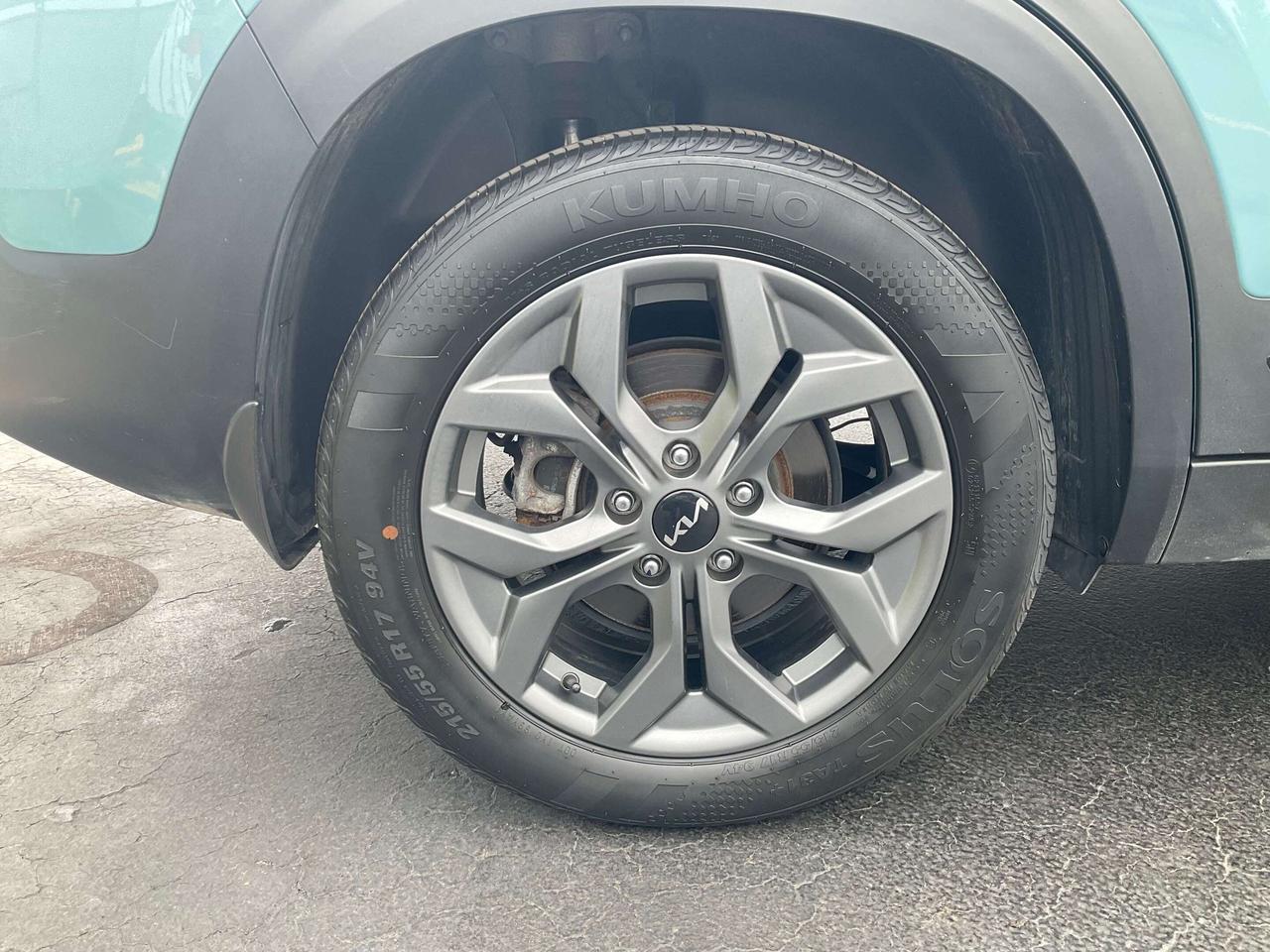 2024 Kia Seltos LEATHER / HEATED SEATS / SUNROOF Photo