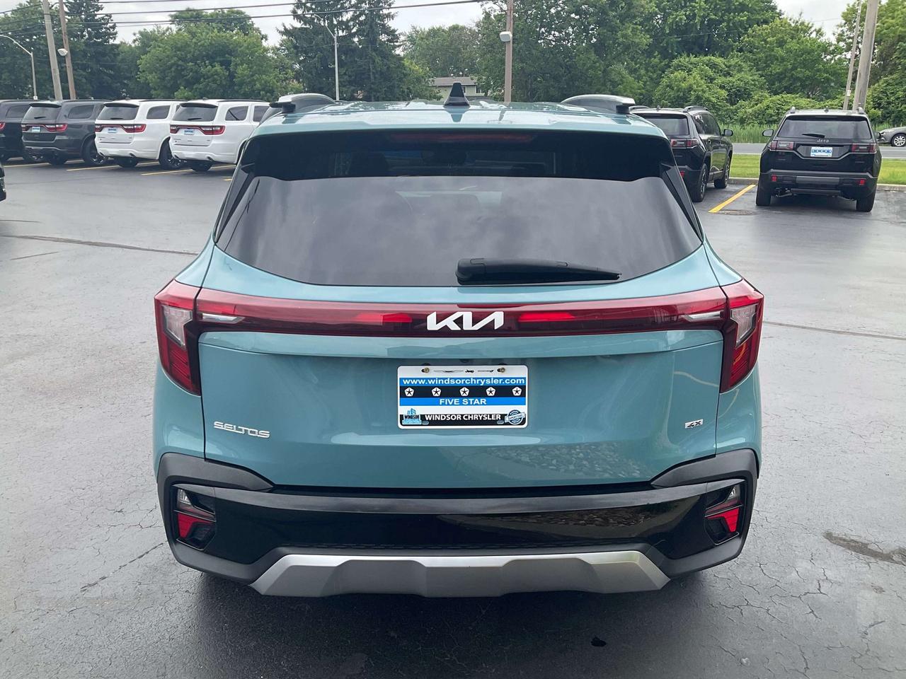 2024 Kia Seltos LEATHER / HEATED SEATS / SUNROOF Photo