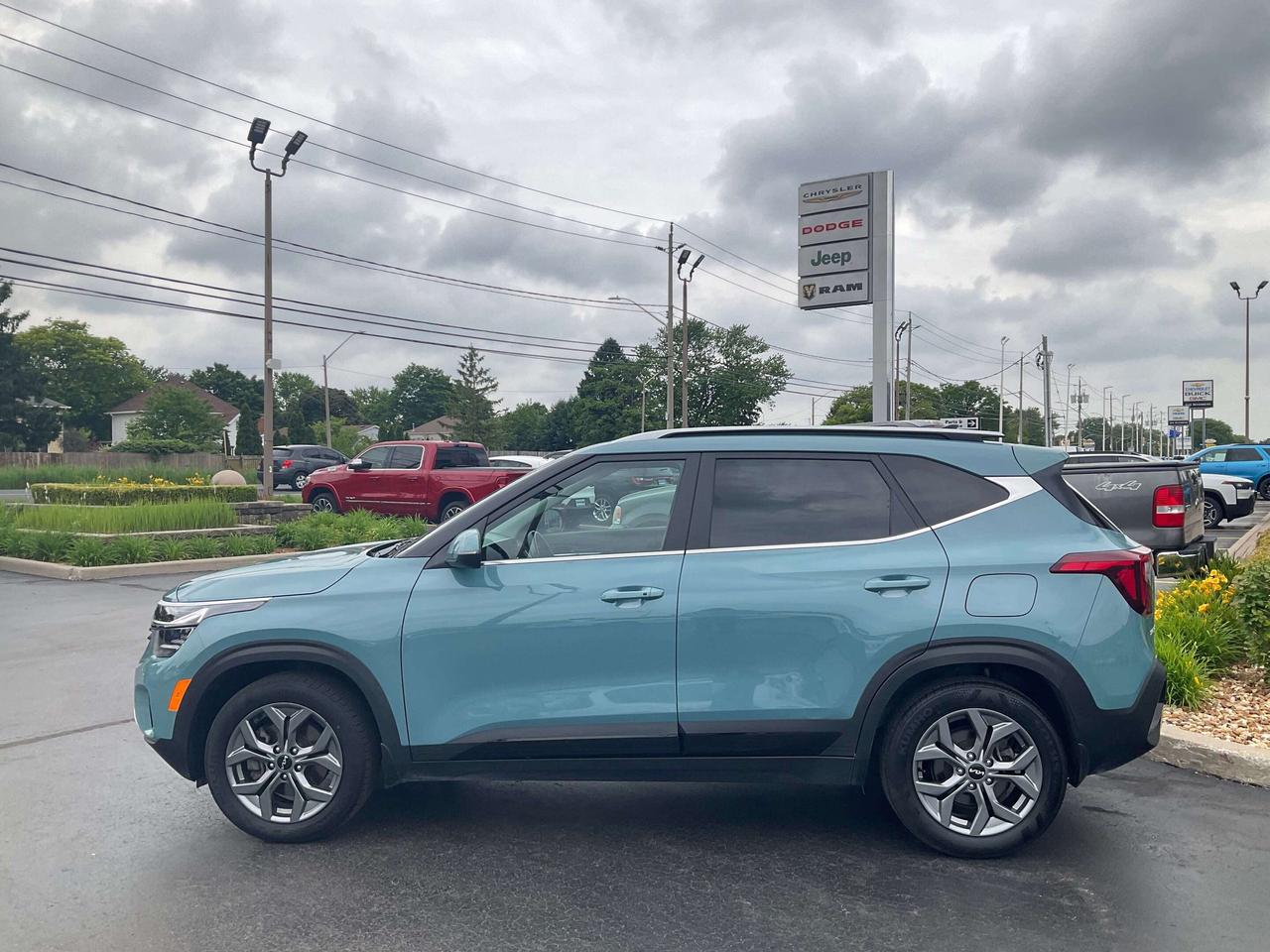 2024 Kia Seltos LEATHER / HEATED SEATS / SUNROOF Photo